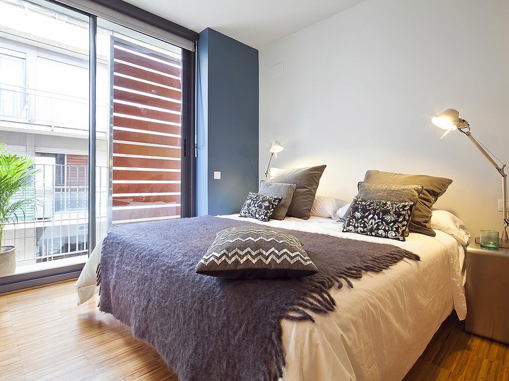 Apartment Barcelona Rentals - Penthouse With Terrace المظهر الخارجي الصورة